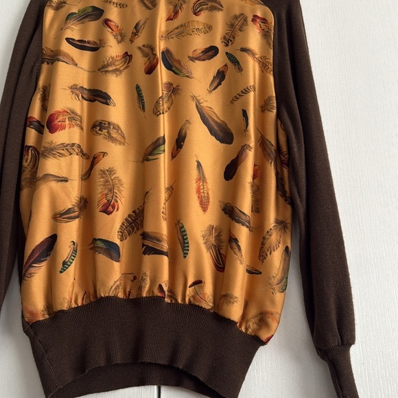 Hermes Paris Vintage 100% Silk Scarf Panel Sweater Feathers Print Mock Neck EU38 - Picture 3 of 11